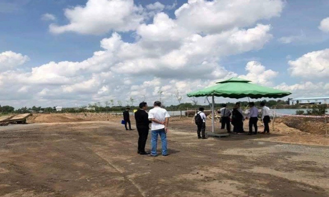 Nhà đầu tư bất động sản "bế tắc" khi không ra được hàng trước Tết